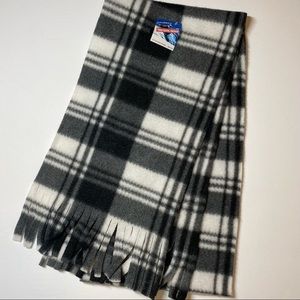 Subzeros Black White Plaid Fleece Scarf NWT